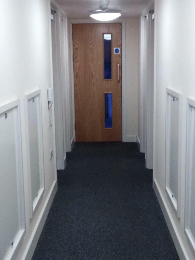 Trigg Hall Bradford  Extérieur photo